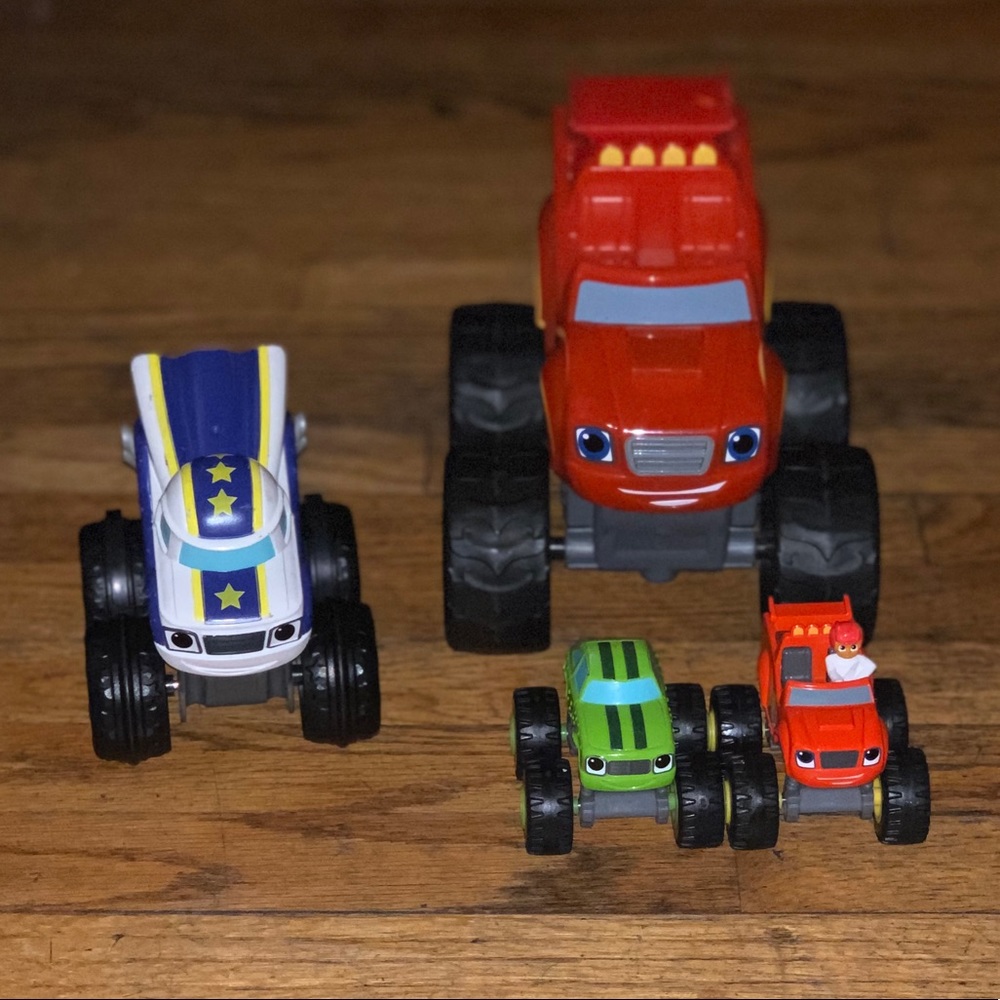 Blaze & the monster machines bundle w darington